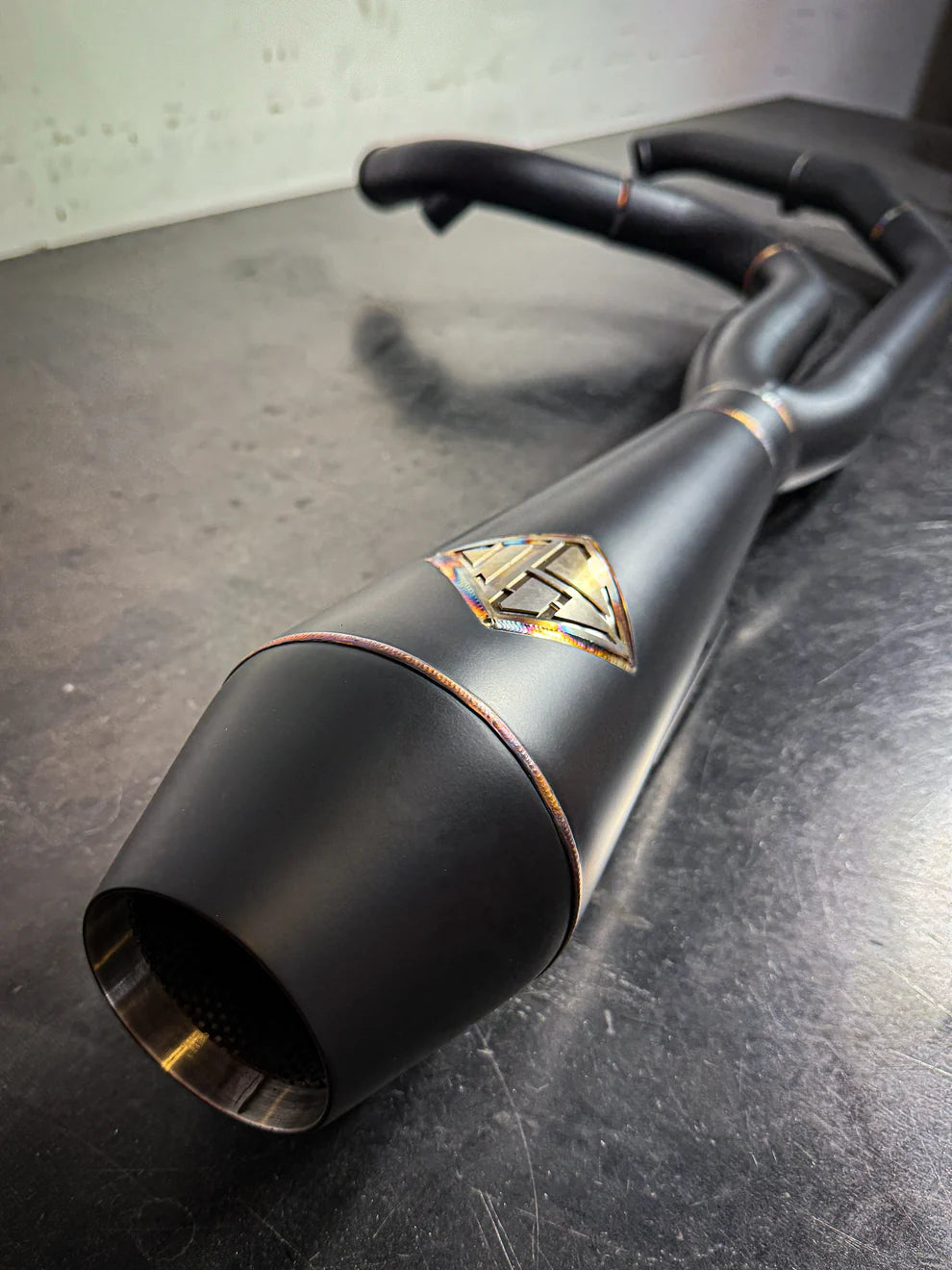 2018-2026 M8 SOFTAIL - MID LENGTH “ELSINORE” BLACK ONYX